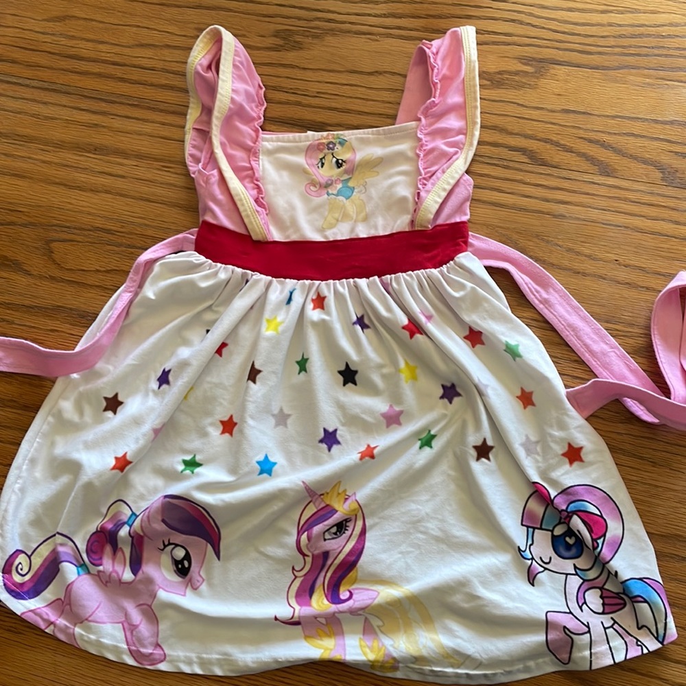 My Little Pony’s dress